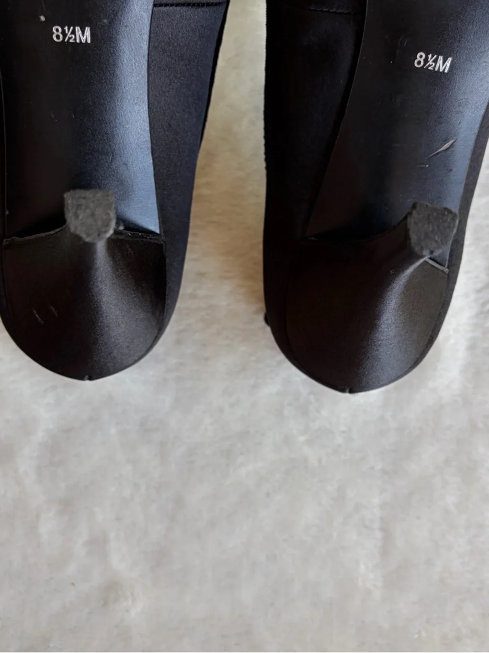 Sam & Libby Black Satin Fabric with Ruffle Trim &  Velvet Accent Pumps Size 8.5M